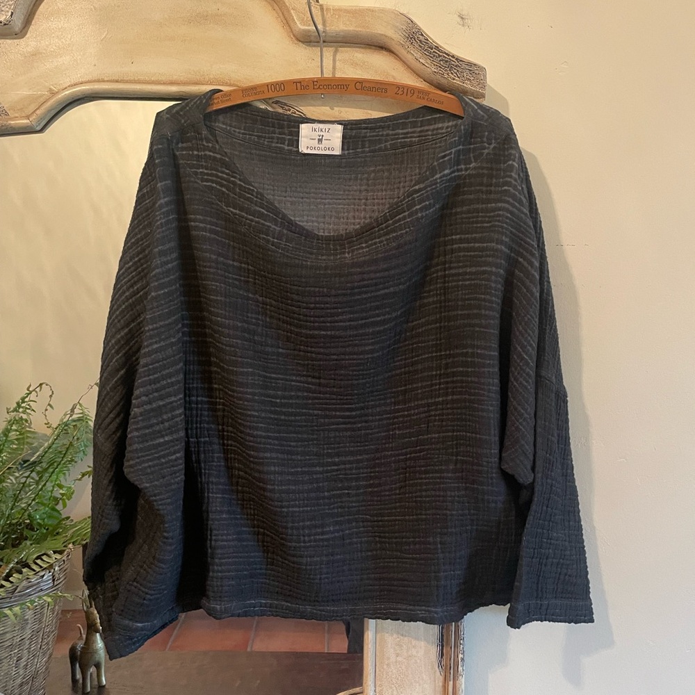IKIKIZ Design Studio |  Crinkle Long Sleeve Boat Top